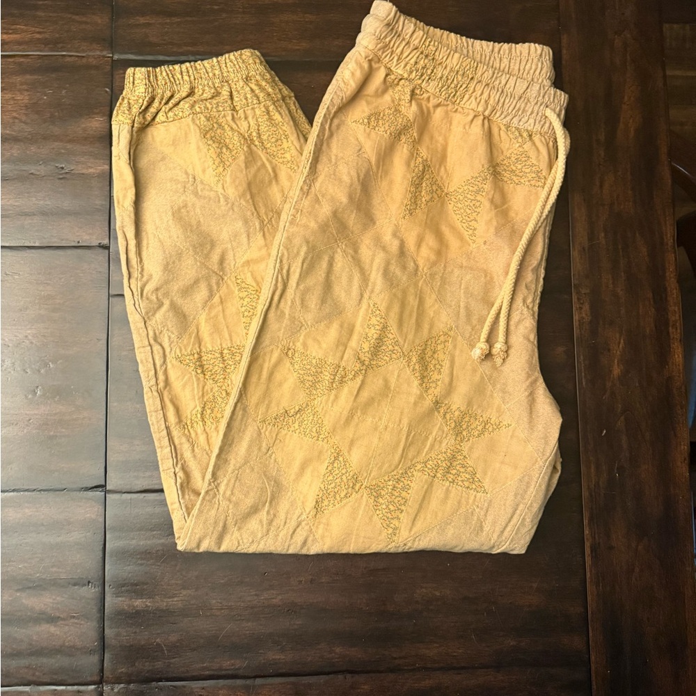 Kimchi Blue Tan Quilted Pants